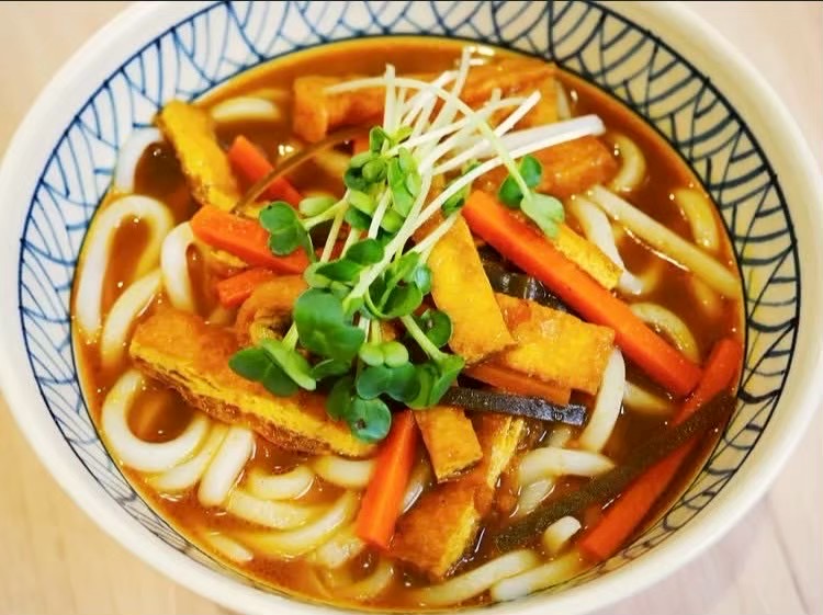 ハチドリTableのヴィーガンカレーうどん